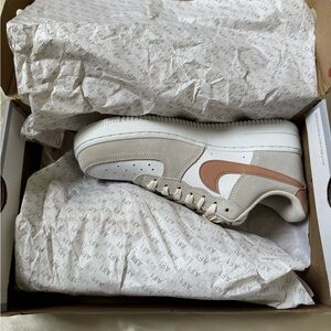 Women’s Nike Air Force 1 ‘07